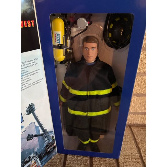 FDNY Fire Zone New York City Finest Fire Department Firefighter Action Figure - Picture 5 of 7